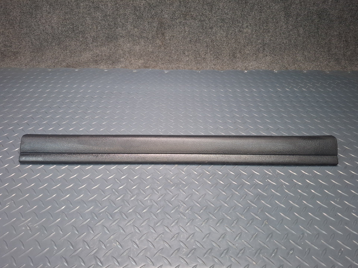 02-05 Ford Thunderbird Set of 2 Door Inner Scuff Sill Plate Trim Panel OEM