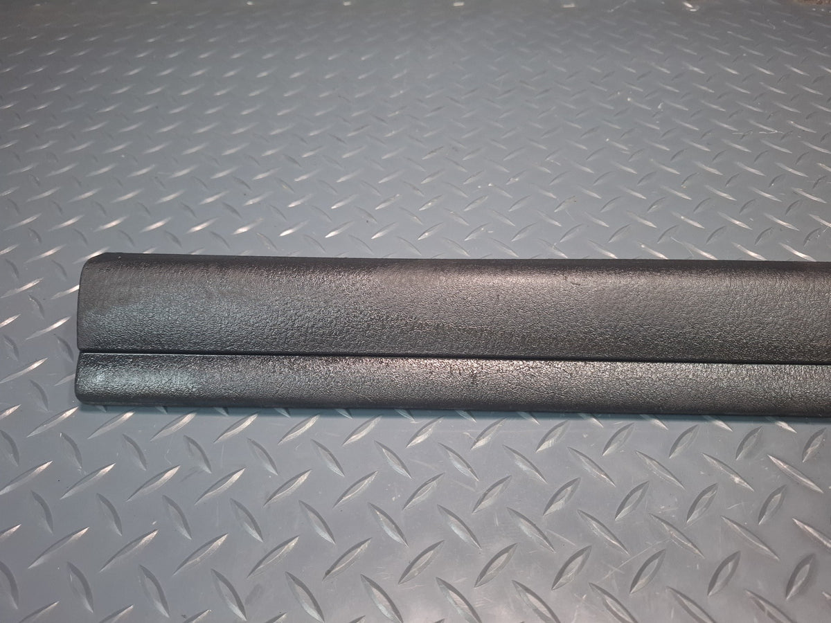 02-05 Ford Thunderbird Set of 2 Door Inner Scuff Sill Plate Trim Panel OEM