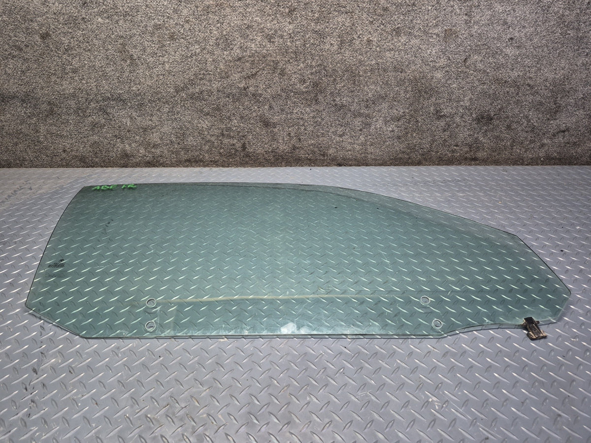 1994-1997 BMW E31 840Ci Front Right Passenger Door Glass Window