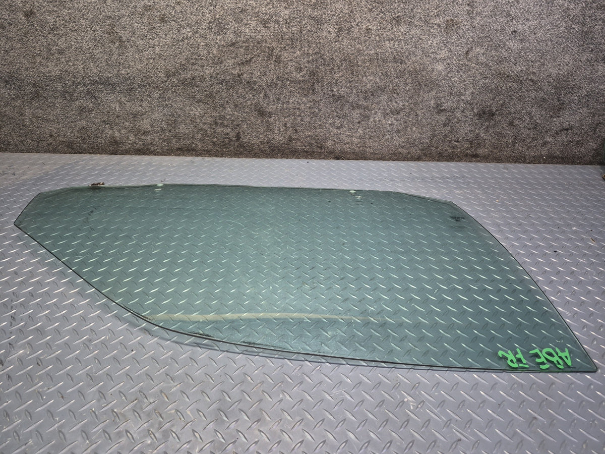 1994-1997 BMW E31 840Ci Front Right Passenger Door Glass Window