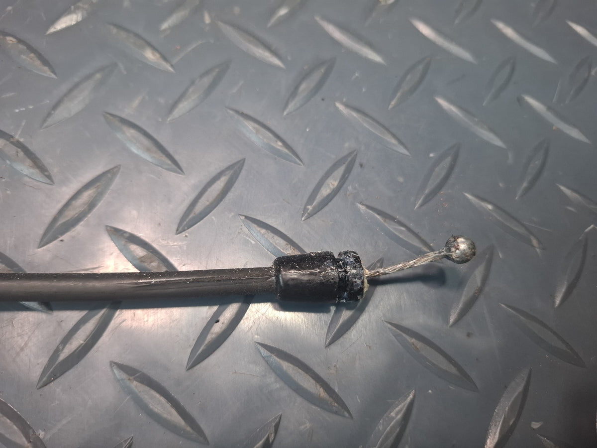02-05 Ford Thunderbird Left Driver Door Interior Handle w Cable Dmgd