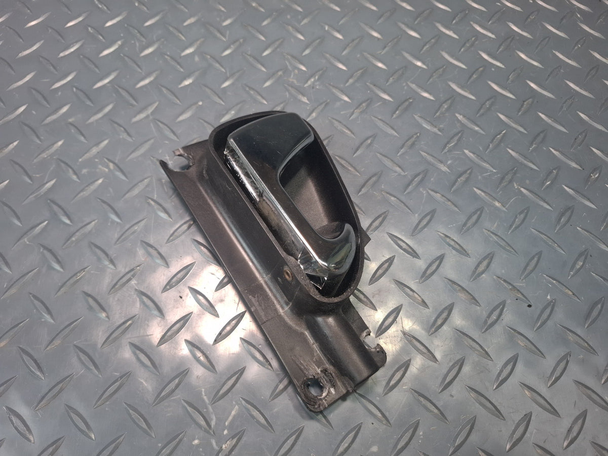 02-05 Ford Thunderbird Right Passenger Door Interior Handle Damaged