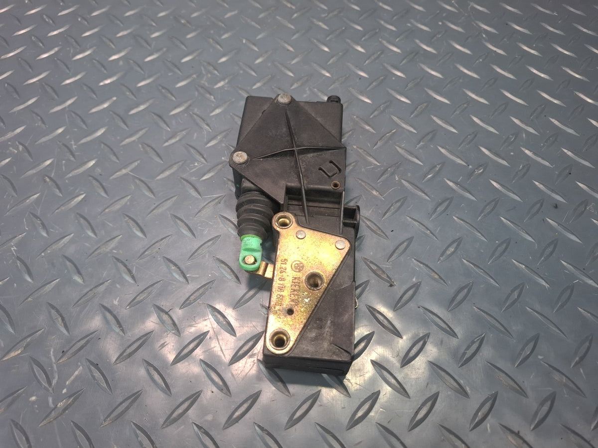 1991-1997 BMW E31 840Ci Rear Trunk Lid Lock Latch Actuator 8118688
