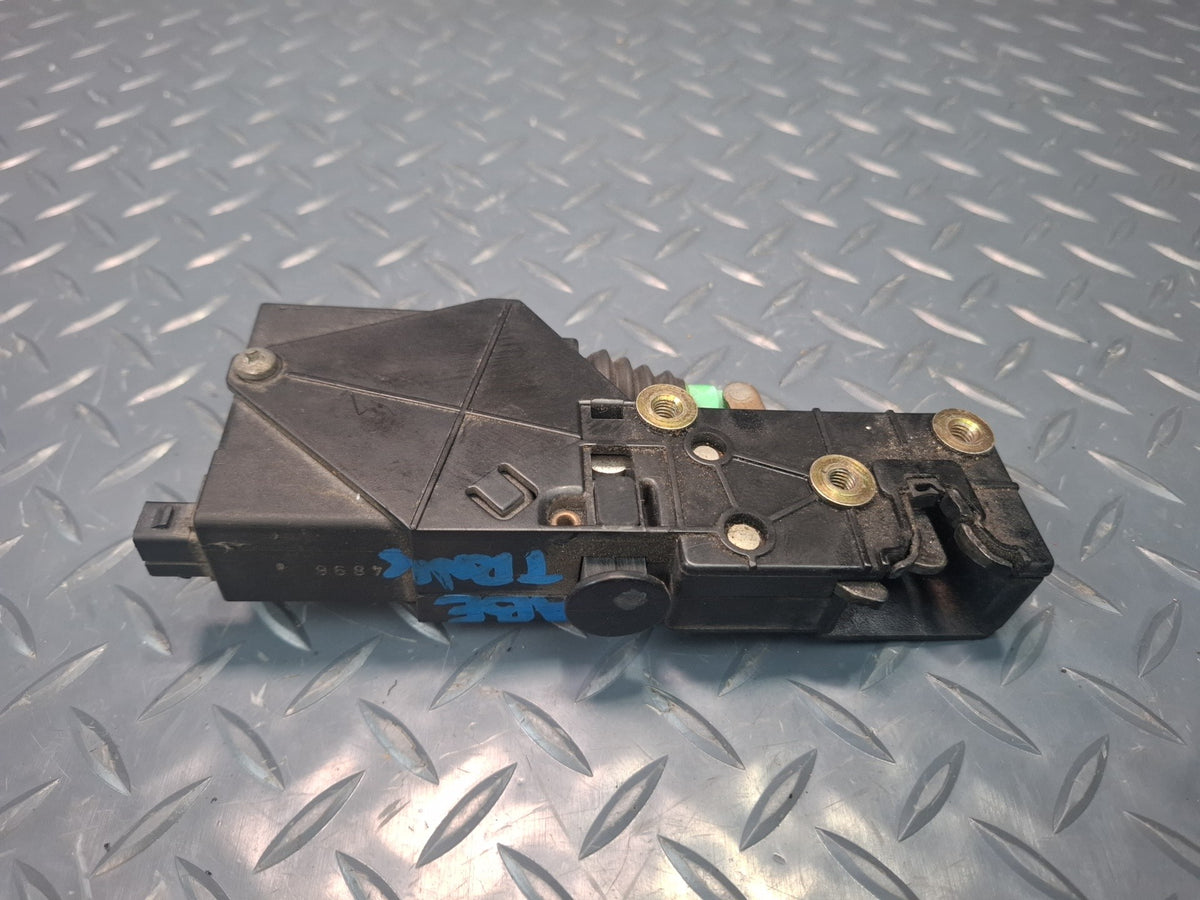 1991-1997 BMW E31 840Ci Rear Trunk Lid Lock Latch Actuator 8118688