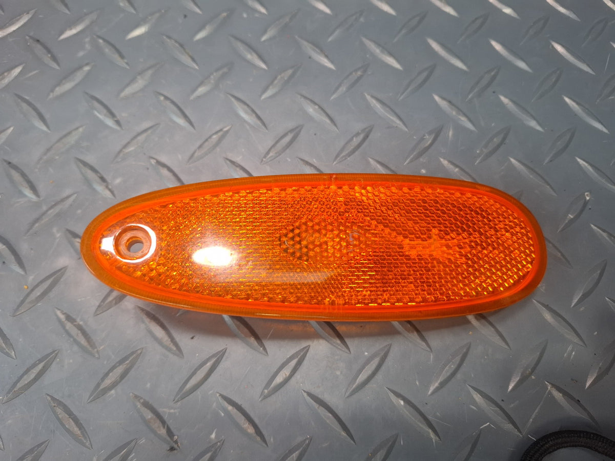 02-05 Ford Thunderbird Front Left & Right Side Marker Light Lamp Set Damaged