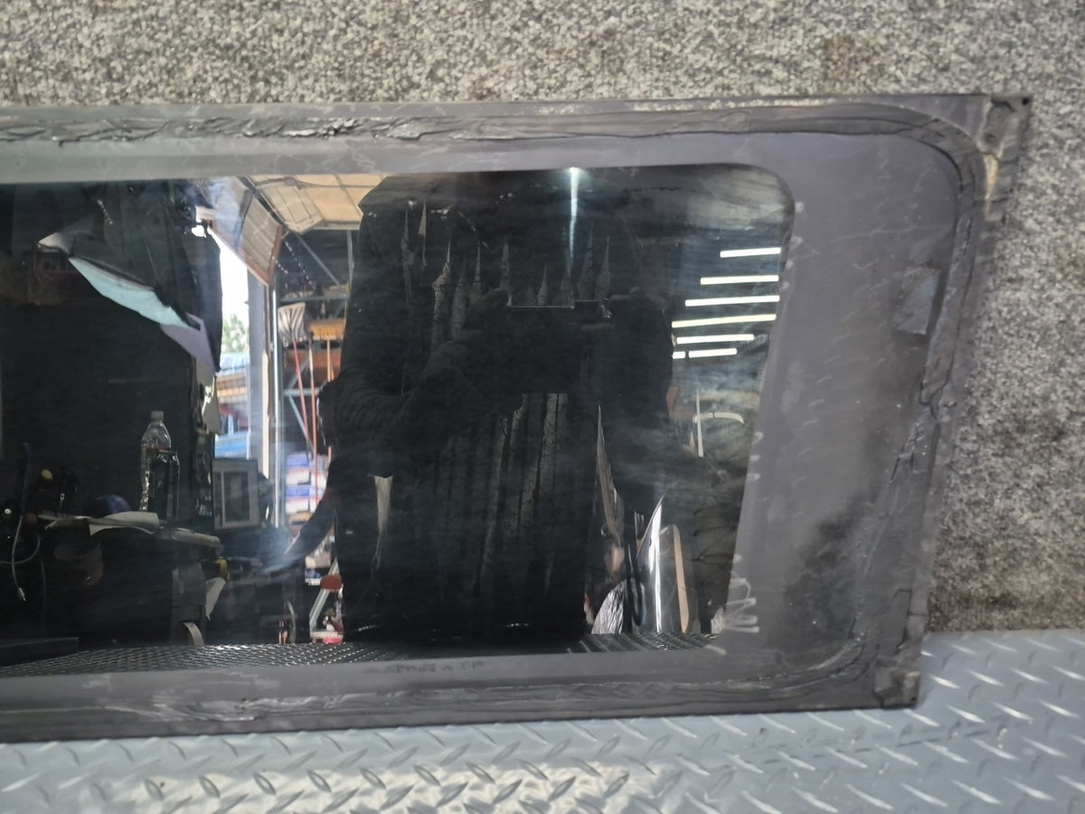 2003-2007 Hummer H2 Rear Left Driver Side Quarter Glass Window