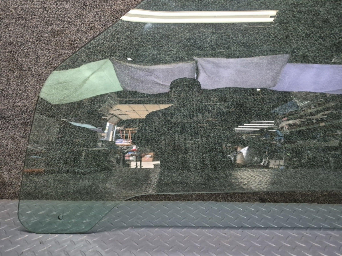 02-05 Ford Thunderbird Front Left Driver Door Window Glass OEM