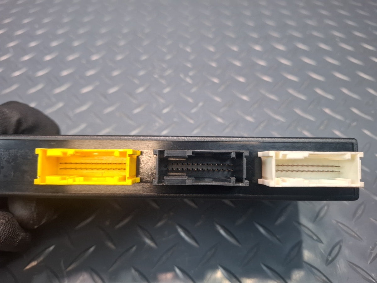 1991-1997 BMW E31 840Ci GM2 Basic Control Module Unit 1383410