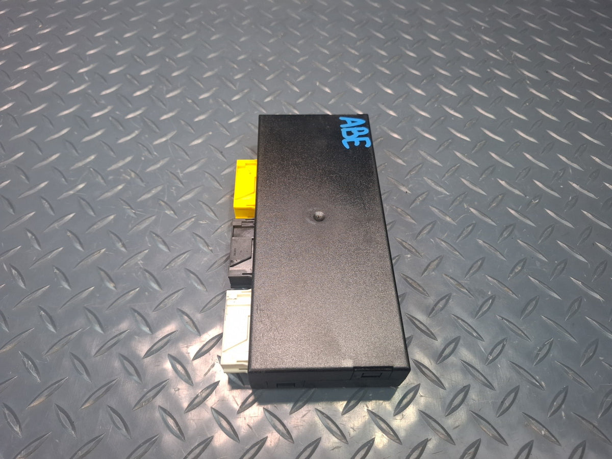 1991-1997 BMW E31 840Ci GM2 Basic Control Module Unit 1383410