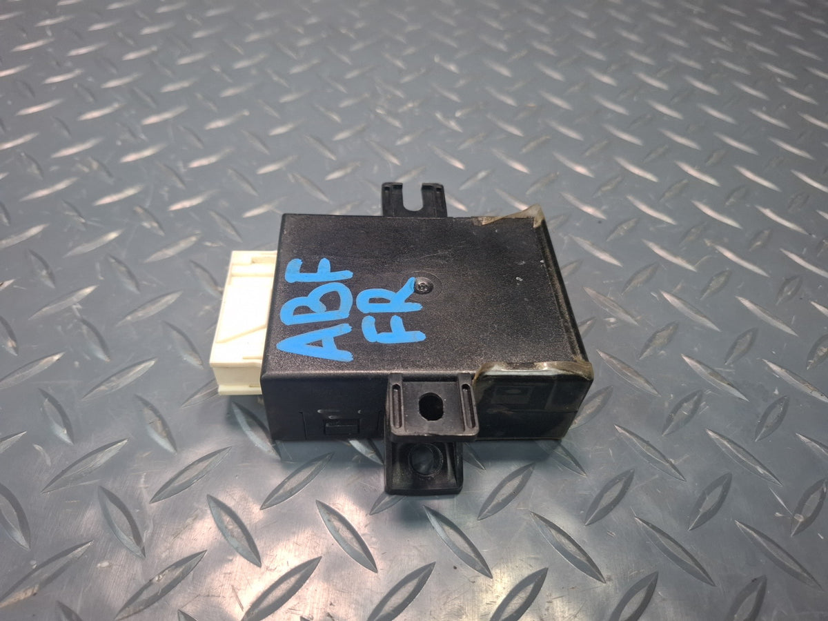 1994-1997 BMW E31 840Ci Right Door Controlmodule 1383414