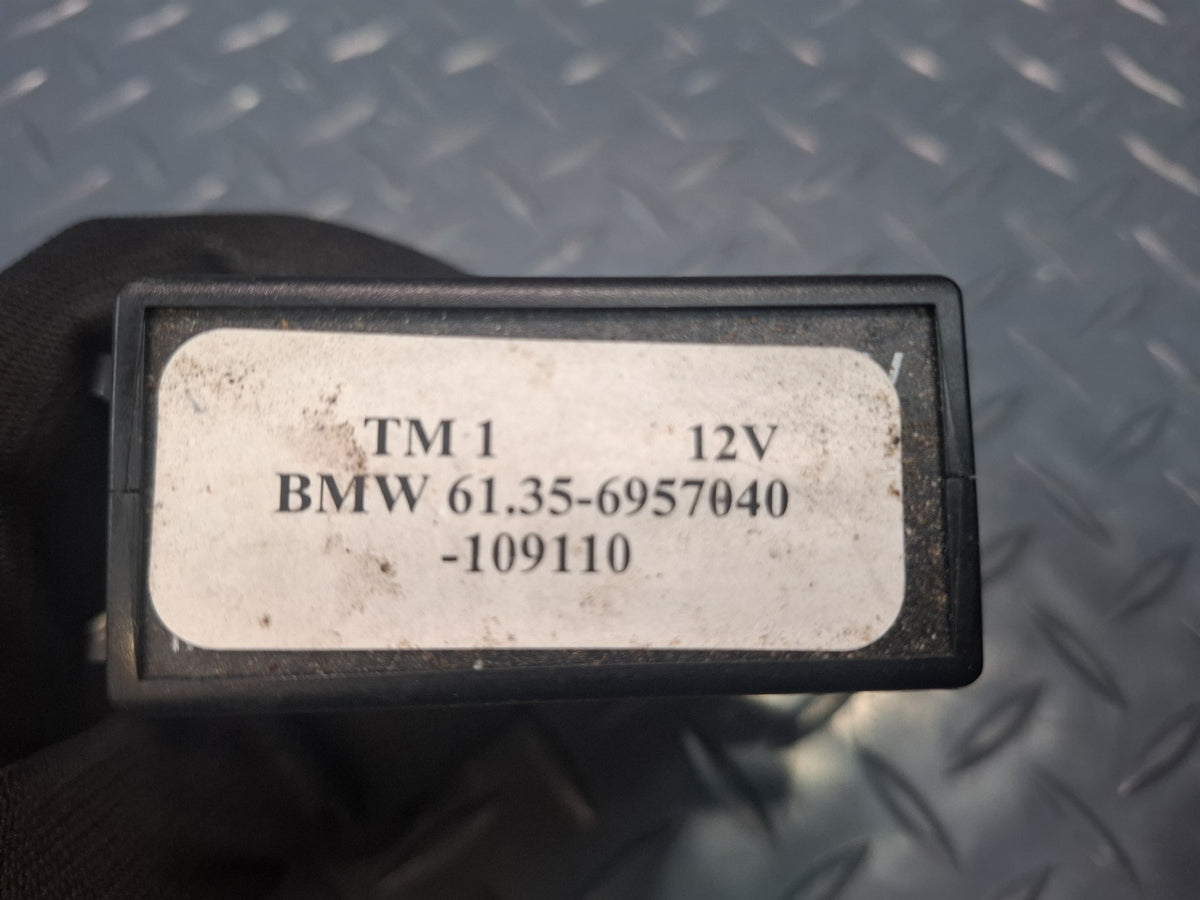 1994-1997 BMW E31 840Ci Left Door Control Module 6957040