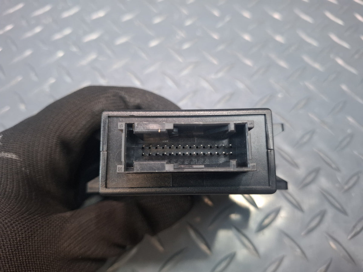 1994-1997 BMW E31 840Ci Left Door Control Module 6957040