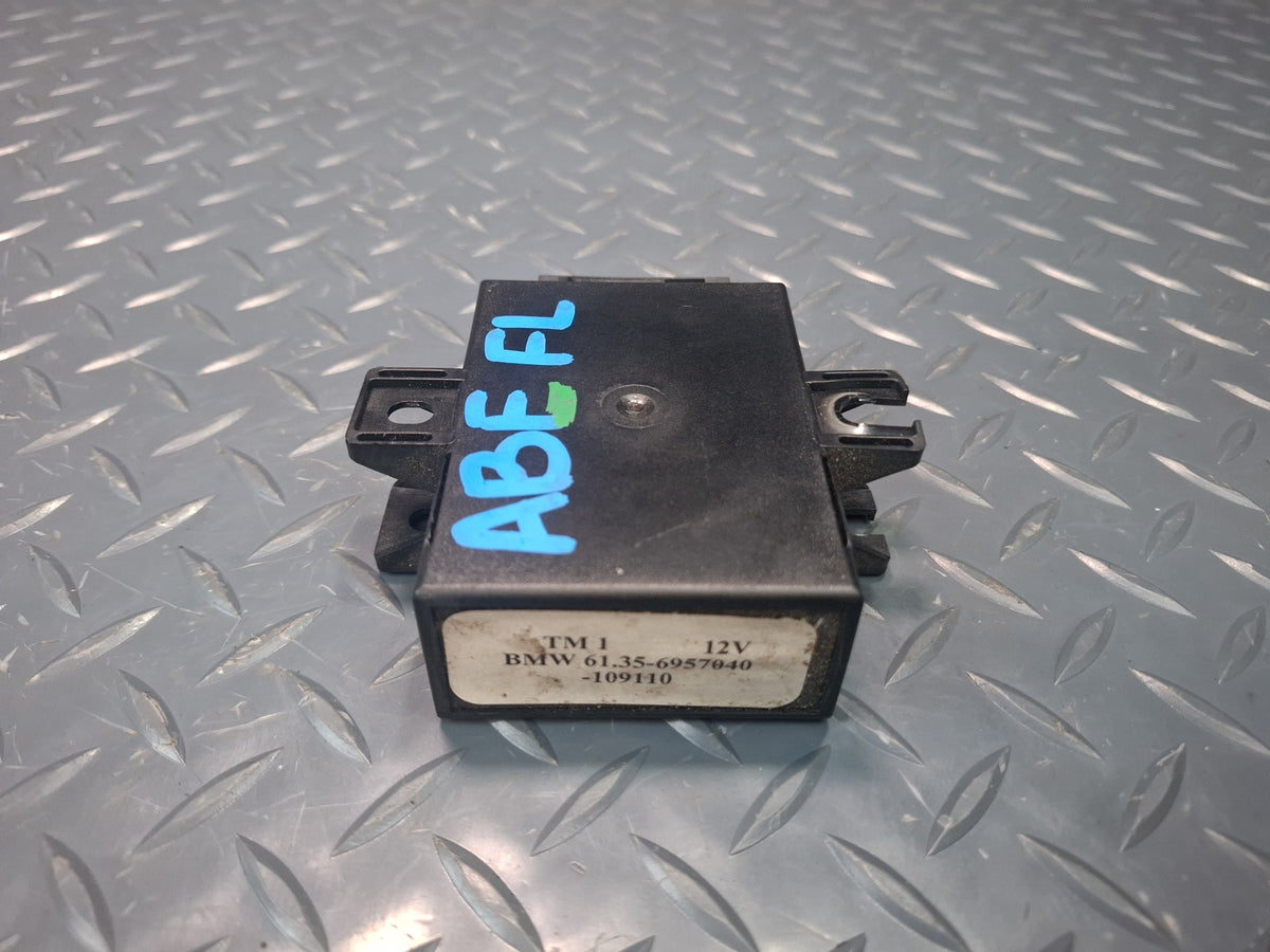 1994-1997 BMW E31 840Ci Left Door Control Module 6957040