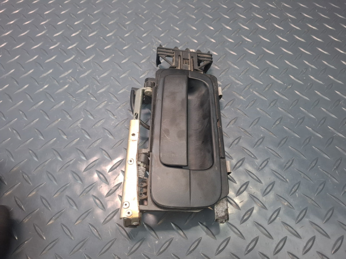 1994-1997 BMW E31 840Ci Front Right Passenger Door Exterior Handle