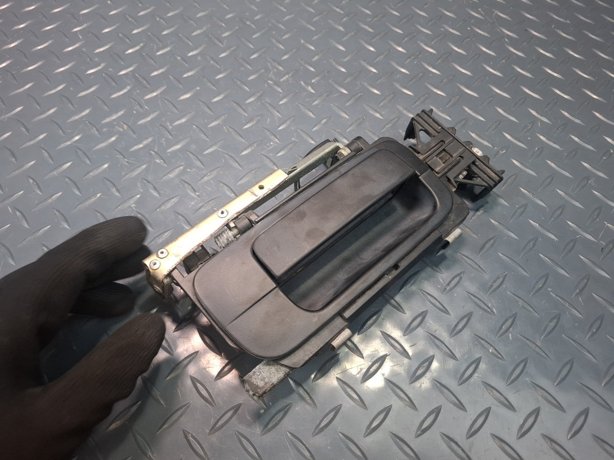 1994-1997 BMW E31 840Ci Front Right Passenger Door Exterior Handle