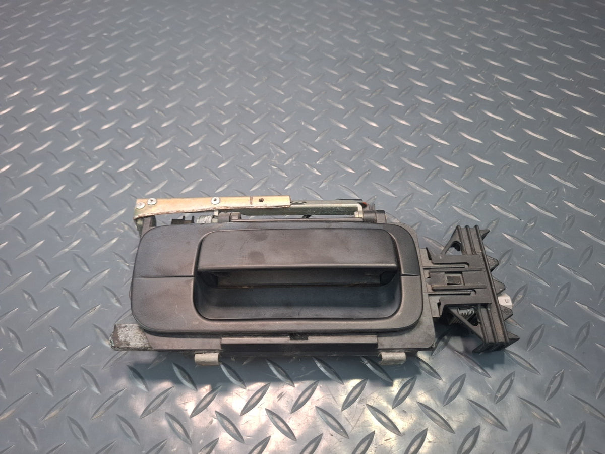 1994-1997 BMW E31 840Ci Front Right Passenger Door Exterior Handle