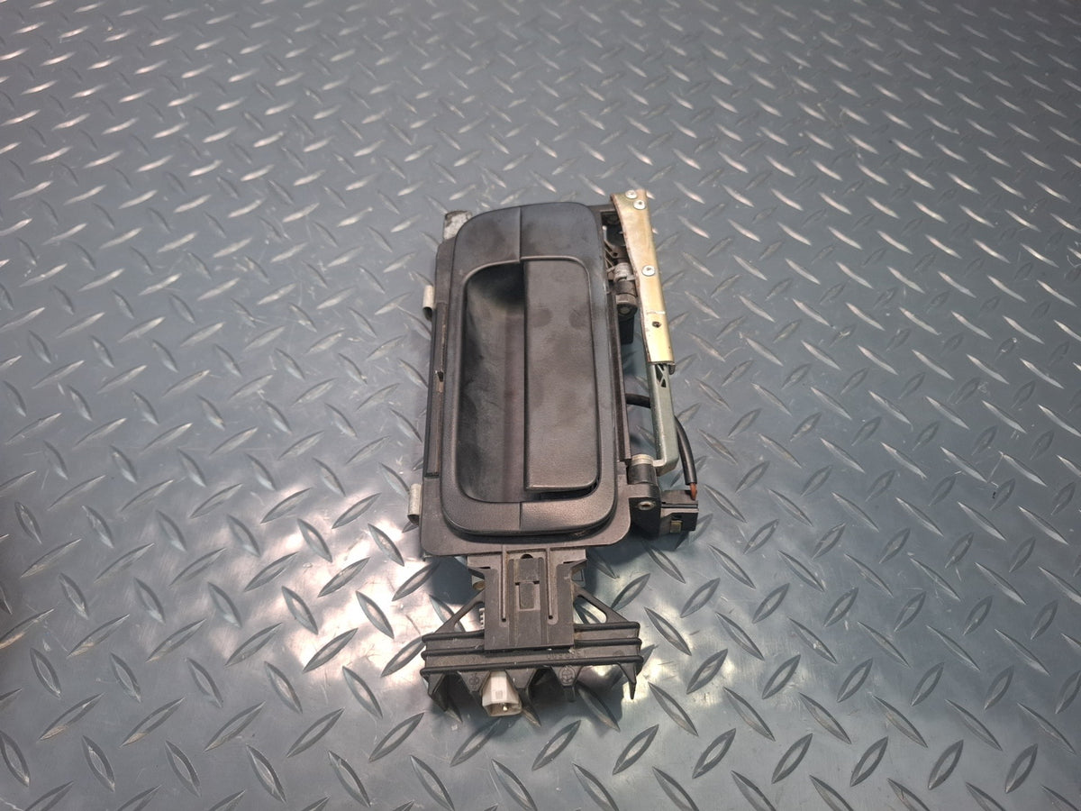 1994-1997 BMW E31 840Ci Front Right Passenger Door Exterior Handle