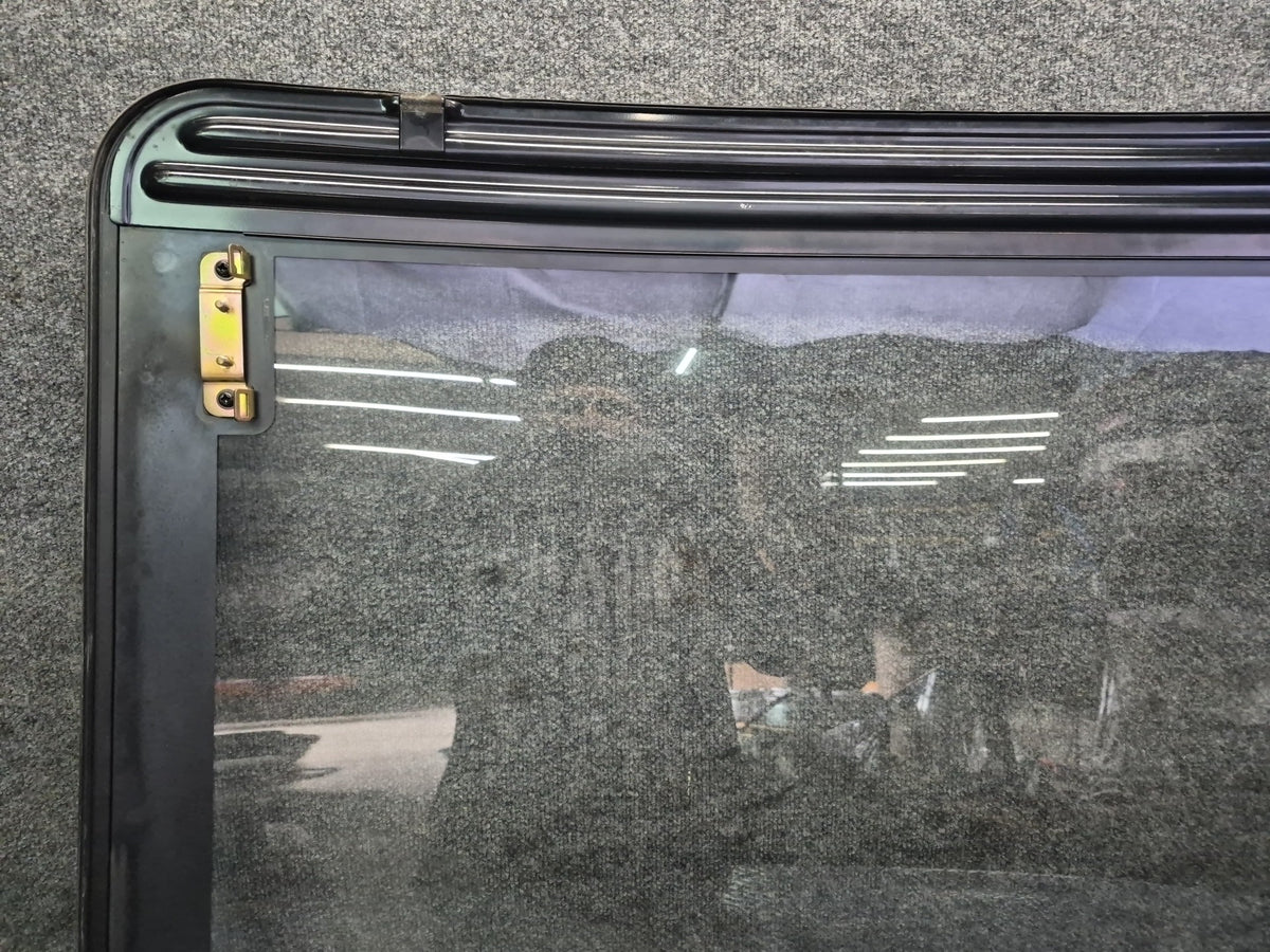 94-95 Toyota Hiace KZH106W Middle Upper Sunroof Moon Roof Window Glass OEM