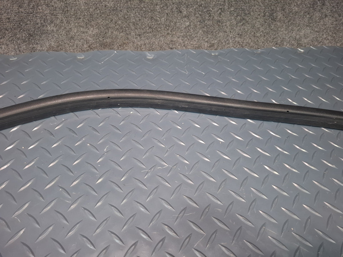 1994-1997 BMW E31 840Ci Rear Trunk Weatherstrip Rubber Seal Gasket