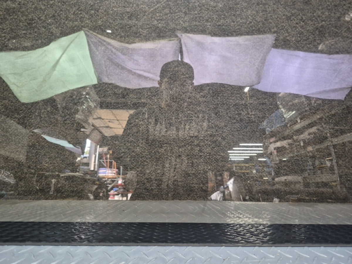 94-95 Toyota Hiace KZH106W Center Middle Right Movable Glass Window OEM