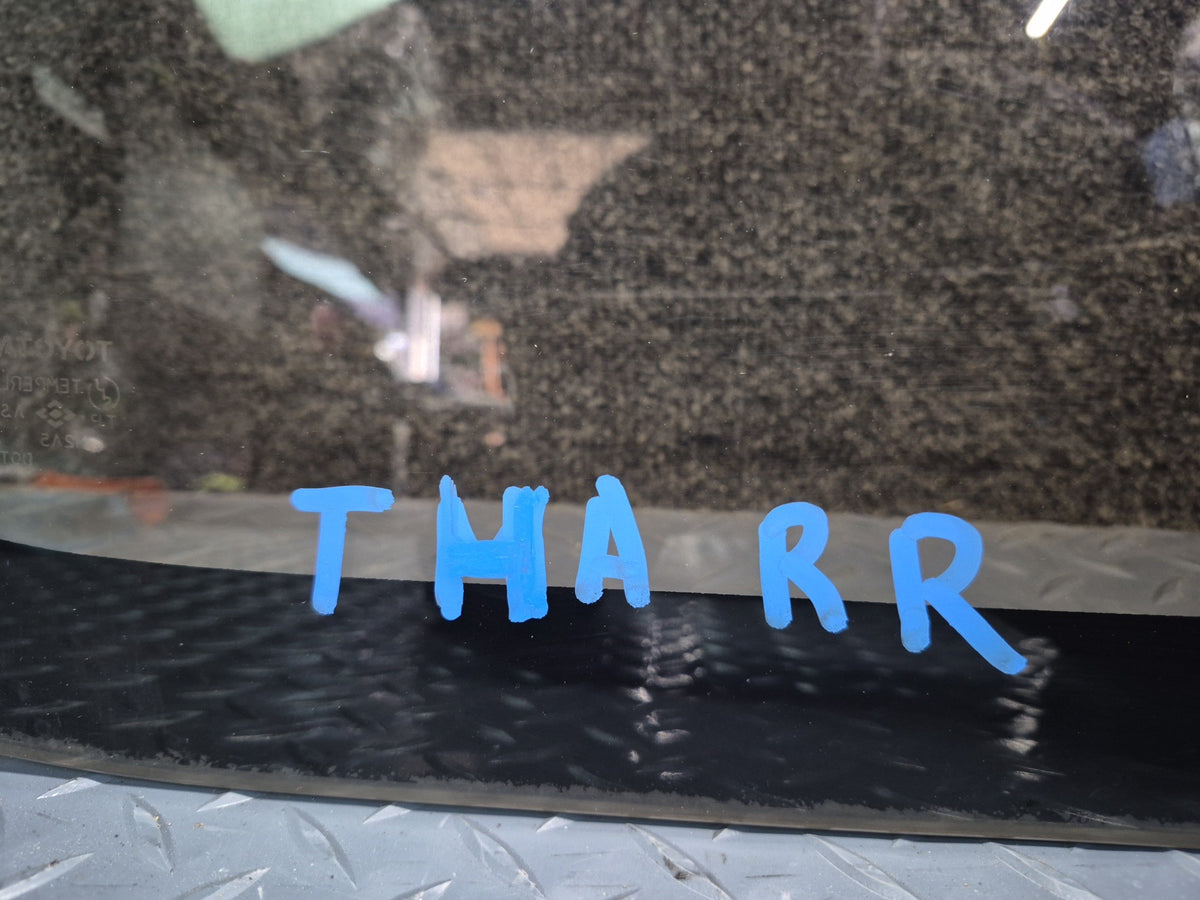 94-96 Toyota Hiace KZH106W Rear Right Quarter Movable Glass Window OEM