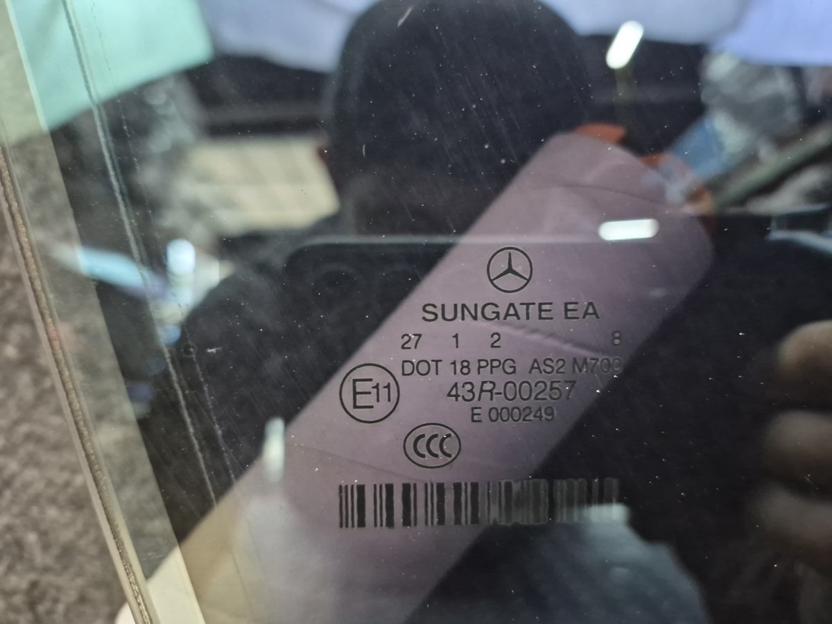 07-13 Mercedes W221 S-class Front Right Passenger Door Glass Window Tinted OEM