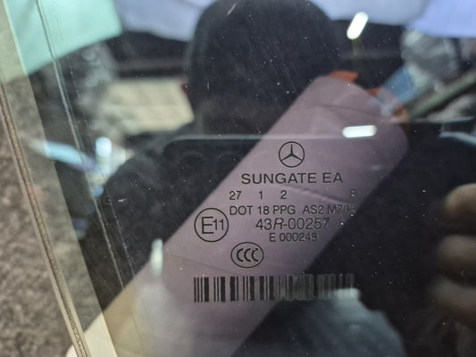 07-13 Mercedes W221 S-class Front Right Passenger Door Glass Window Tinted OEM