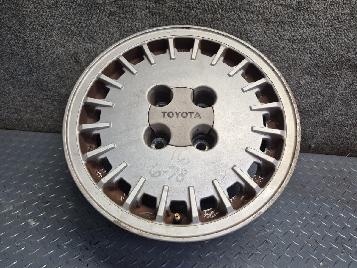 84-88 Toyota Cressida MX73 Set of 4 Factory R15 15" Wheel Rim 15x6J ET20 OEM