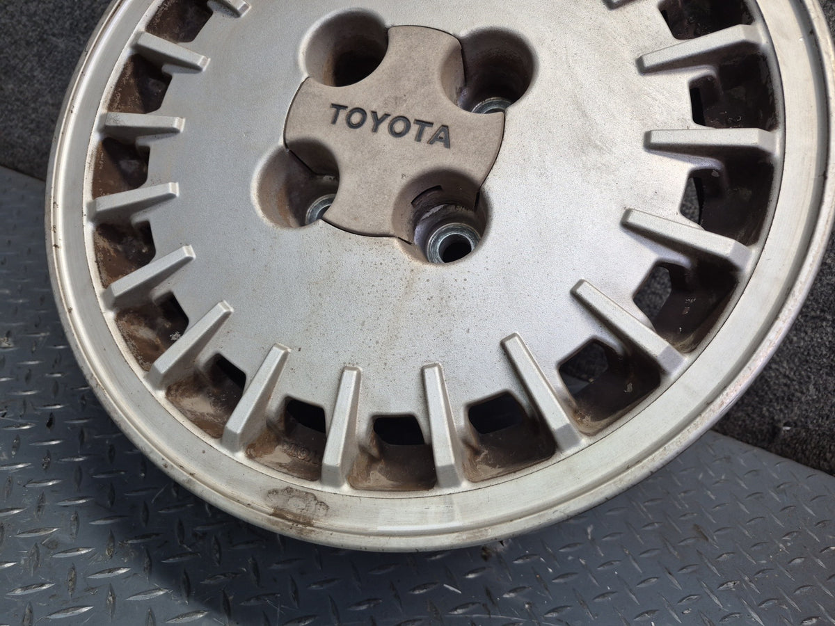 84-88 Toyota Cressida MX73 Set of 4 Factory R15 15" Wheel Rim 15x6J ET20 OEM