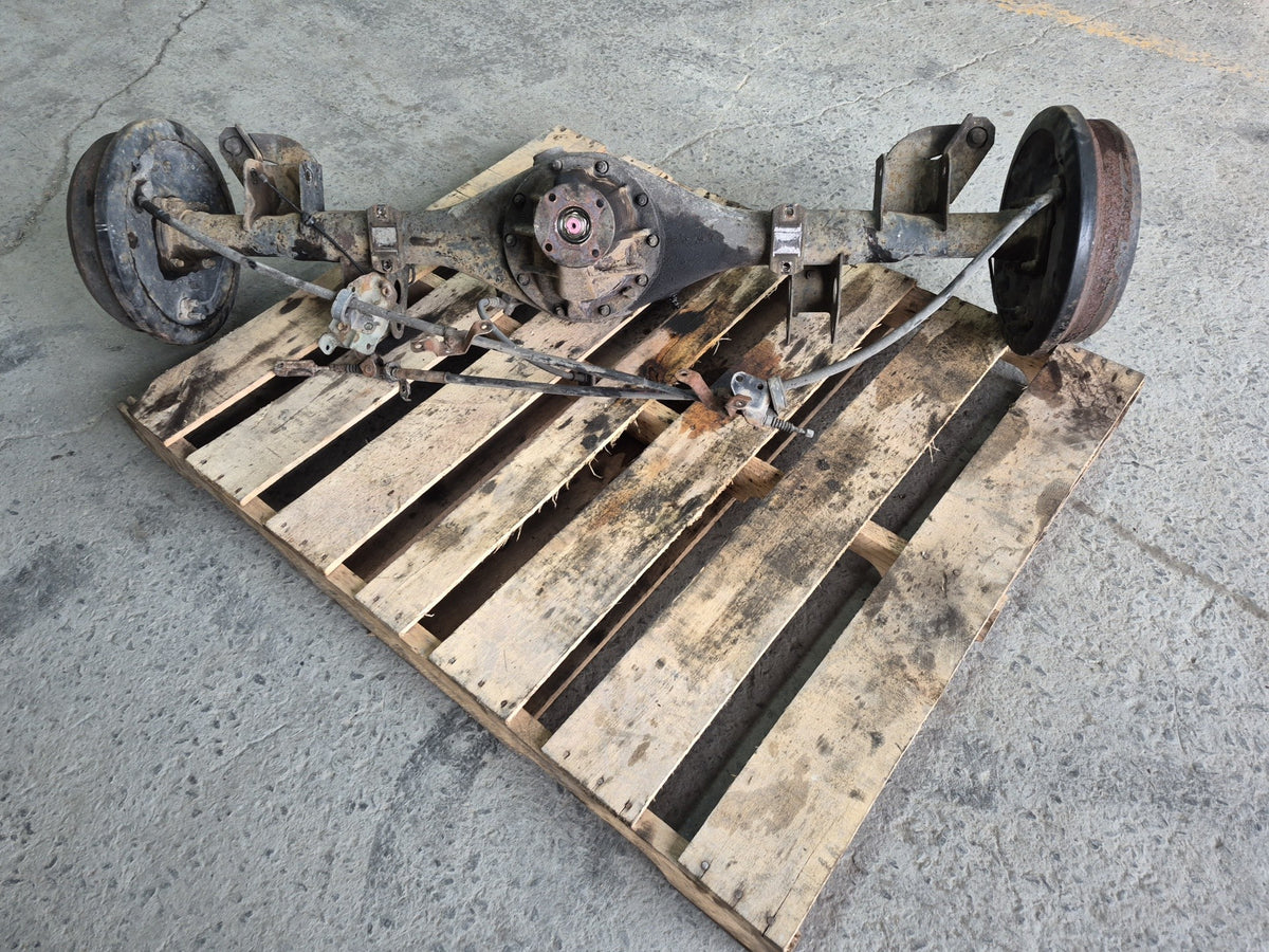 94-95 Toyota Hiace KZH106W 1KZTE A/T Rear Axle w Differential 4.1 Ratio Assy OEM