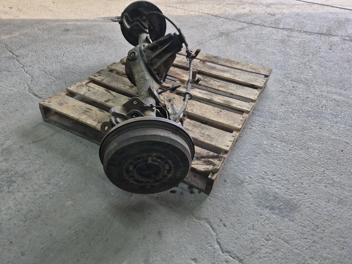 94-95 Toyota Hiace KZH106W 1KZTE A/T Rear Axle w Differential 4.1 Ratio Assy OEM