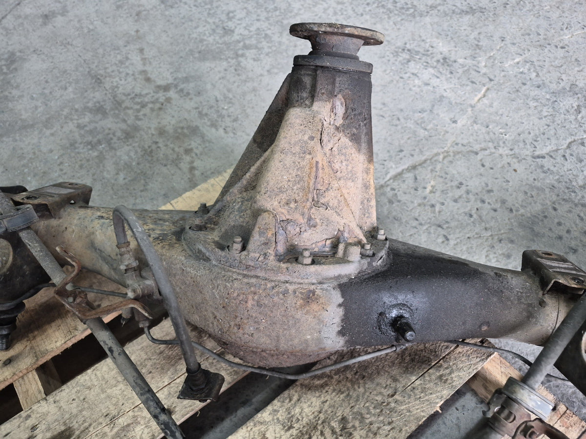 94-95 Toyota Hiace KZH106W 1KZTE A/T Rear Axle w Differential 4.1 Ratio Assy OEM