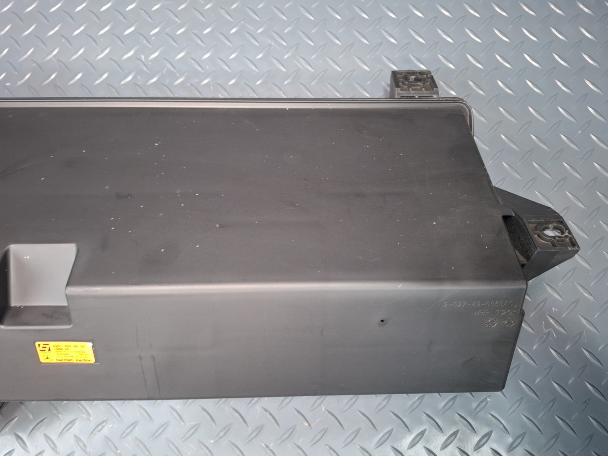2006-2012 Mercedes W251 R-class Harman Kardon Subwoofer Speaker Box 2518200002