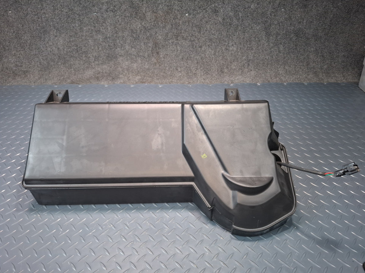 2006-2012 Mercedes W251 R-class Harman Kardon Subwoofer Speaker Box 2518200002