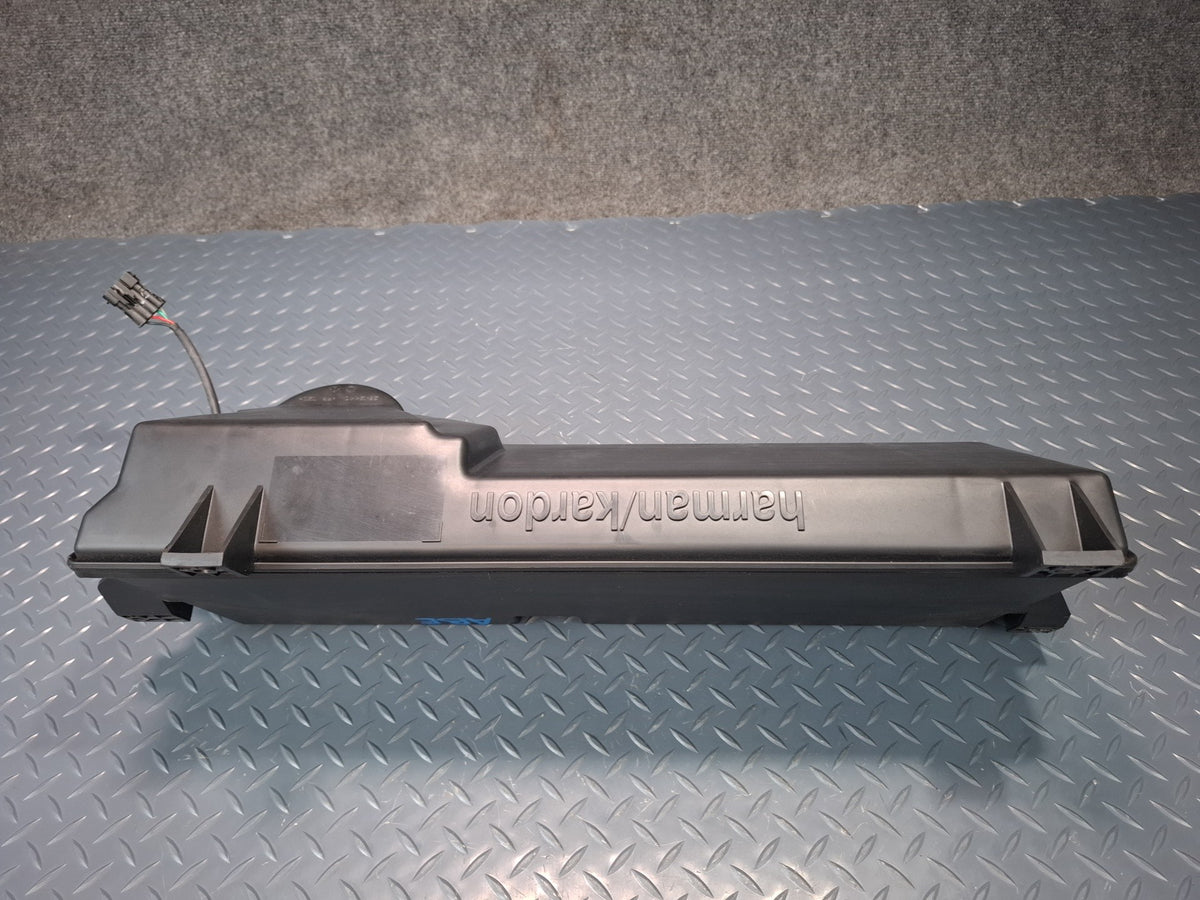 2006-2012 Mercedes W251 R-class Harman Kardon Subwoofer Speaker Box 2518200002