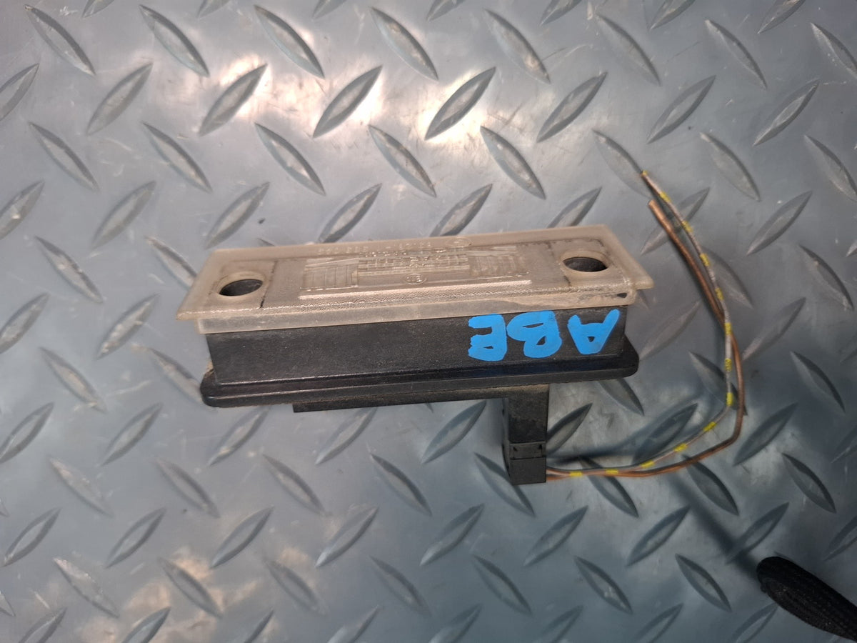 1994-1997 BMW E31 840Ci Rear Left & Right License Plate Light Lamp Set of 2