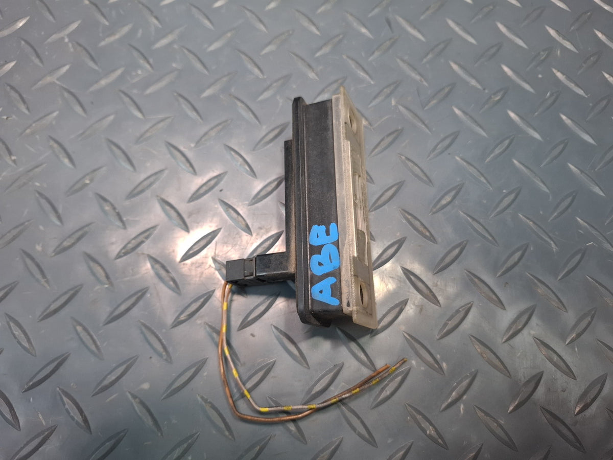 1994-1997 BMW E31 840Ci Rear Left & Right License Plate Light Lamp Set of 2
