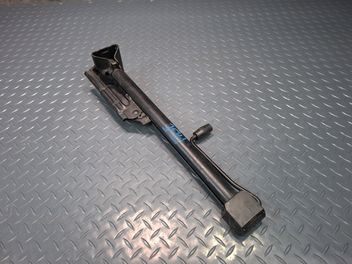 1994-1997 BMW E31 840Ci Emergency Spare Tire Lift Jack Tool 1179632