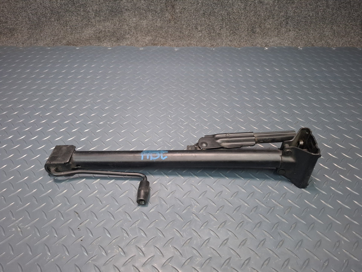 1994-1997 BMW E31 840Ci Emergency Spare Tire Lift Jack Tool 1179632