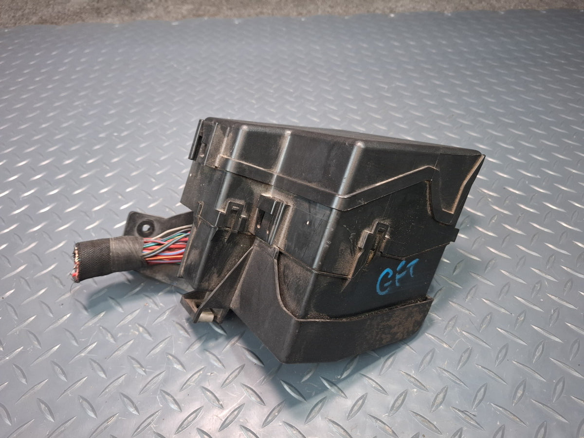 02-05 Ford Thunderbird Engine Bay Fuse Relay Box Module OEM