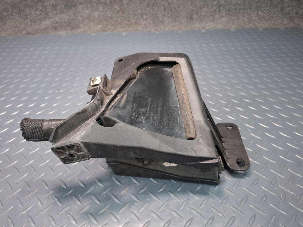 02-05 Ford Thunderbird Engine Bay Fuse Relay Box Module OEM
