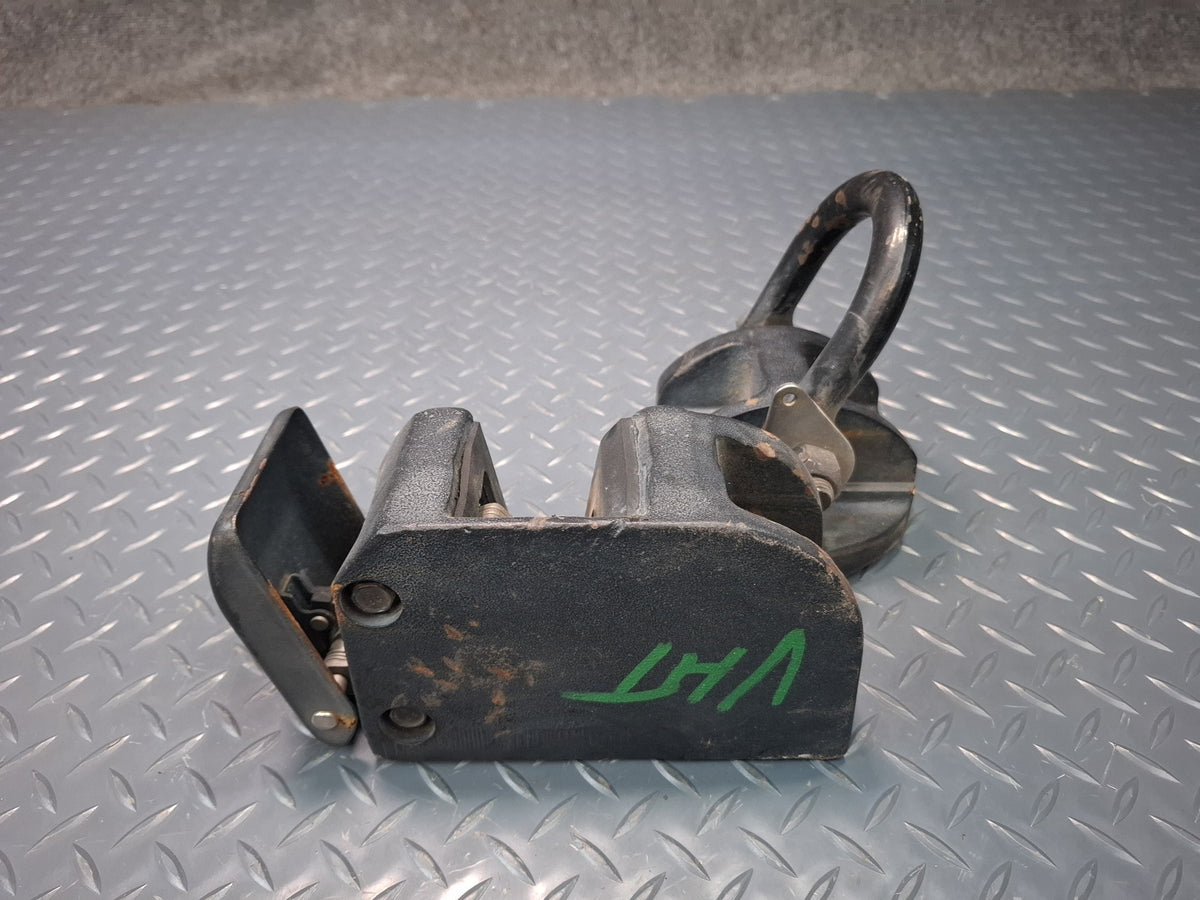 2003-2009 Hummer H2 Spare Tire Bracket Carrier Latch Hinge W/ Hook 15200394