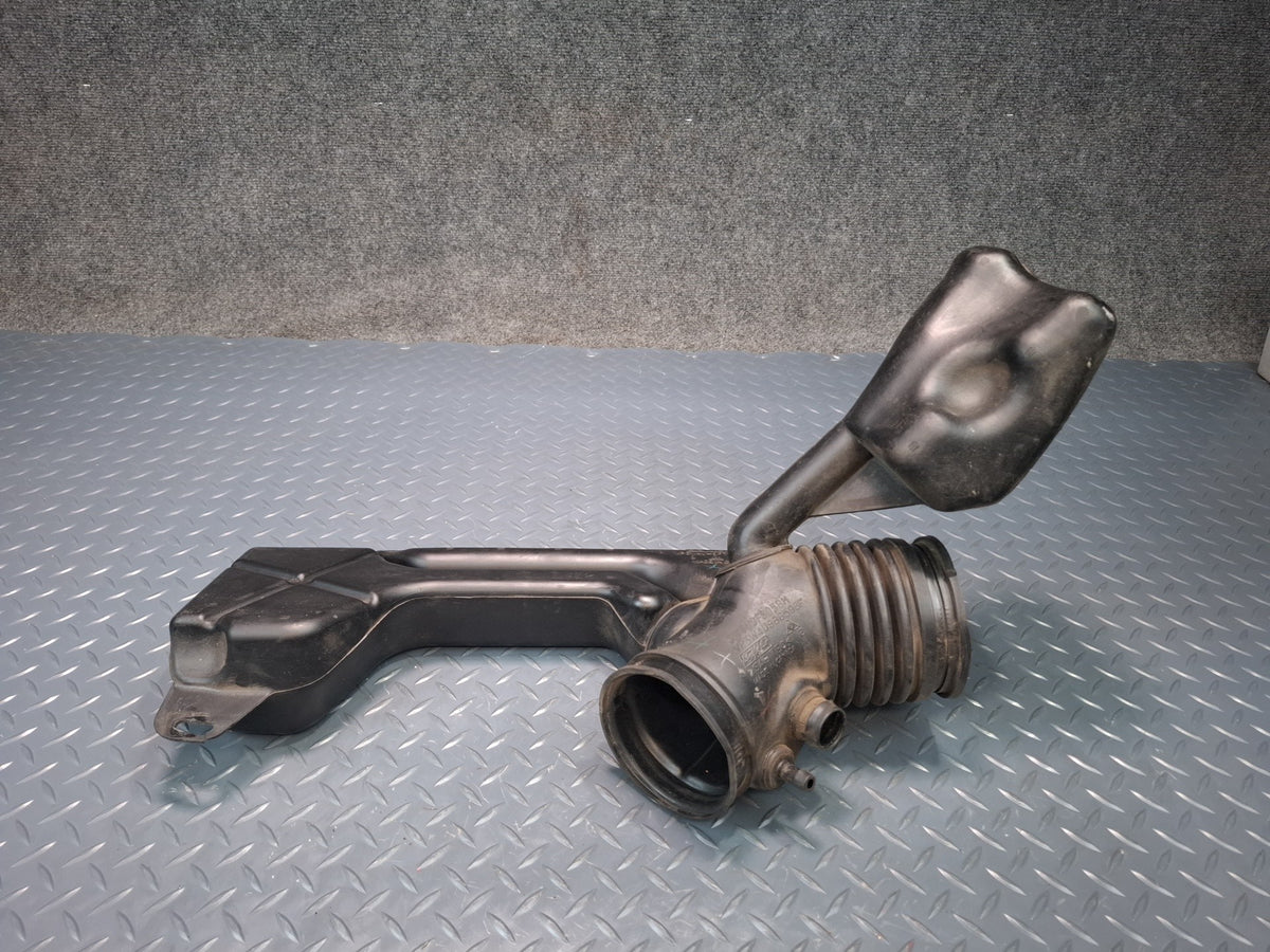 03-05 Ford Thunderbird Air Intake Cleaner Filter Box Resonator Duct Pipe OEM
