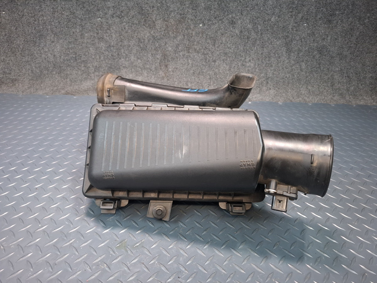 03-05 Ford Thunderbird Air Intake Cleaner Filter Box w MAF Sensor OEM