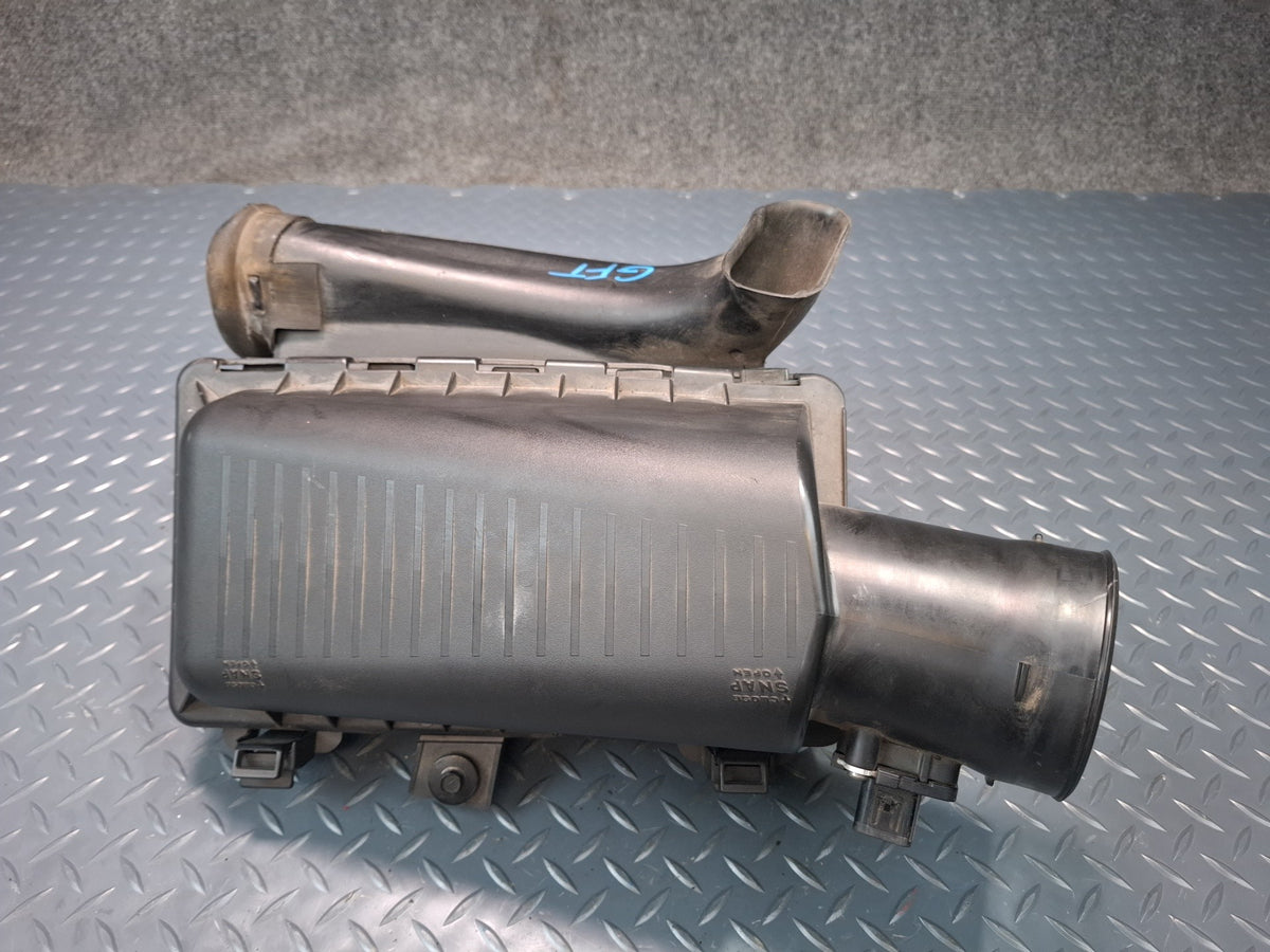 03-05 Ford Thunderbird Air Intake Cleaner Filter Box w MAF Sensor OEM