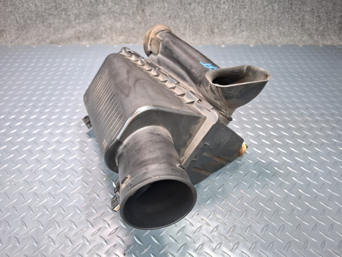 03-05 Ford Thunderbird Air Intake Cleaner Filter Box w MAF Sensor OEM