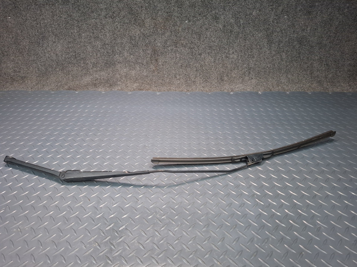 02-05 Ford Thunderbird Set of 2 Front Left & Right Wiper Arm OEM