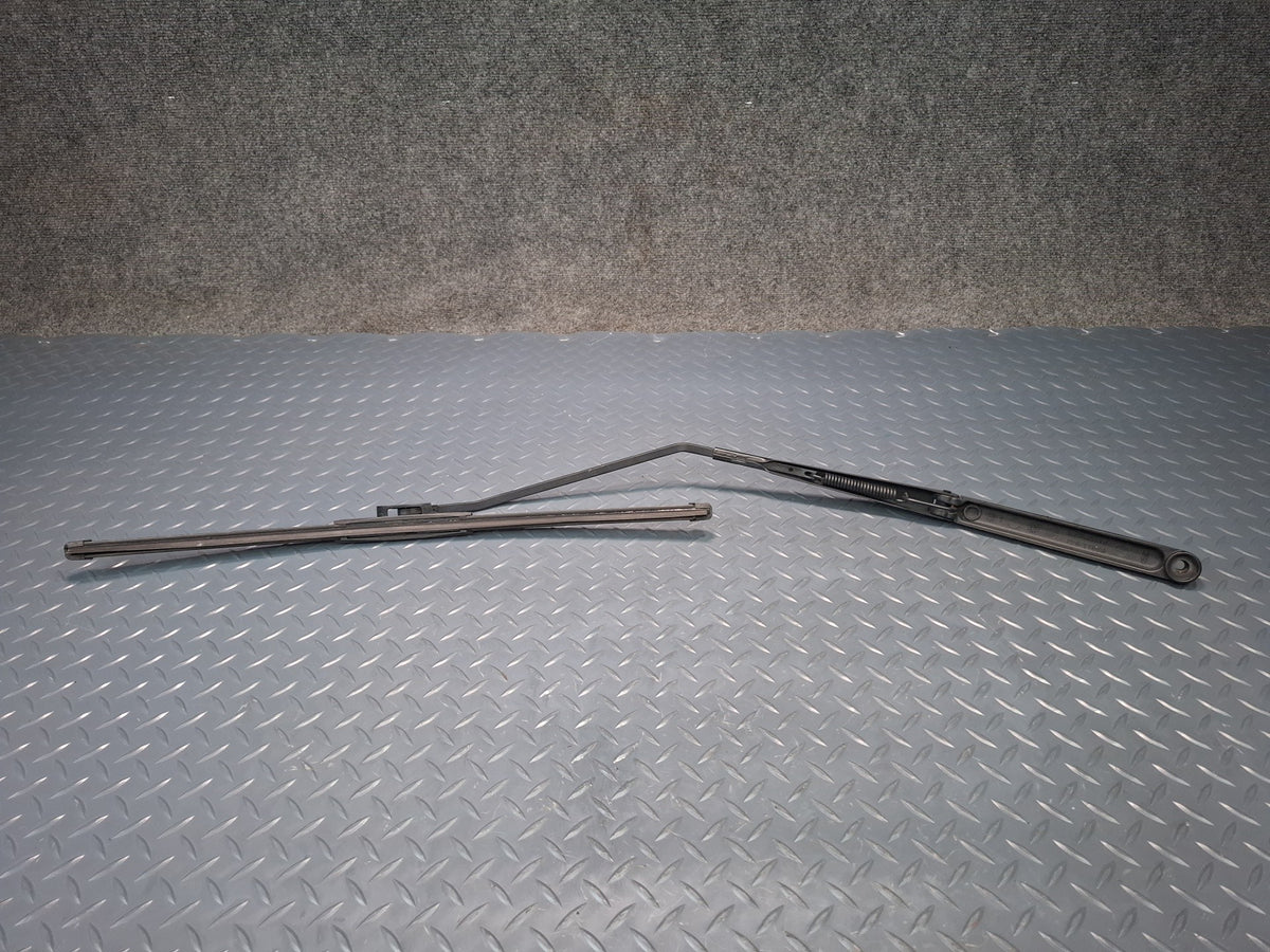 02-05 Ford Thunderbird Set of 2 Front Left & Right Wiper Arm OEM