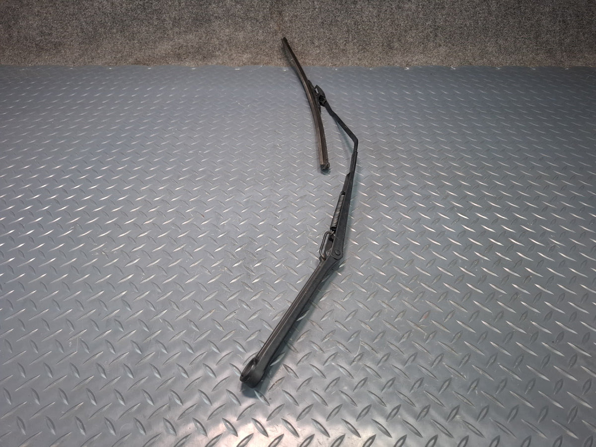 02-05 Ford Thunderbird Set of 2 Front Left & Right Wiper Arm OEM