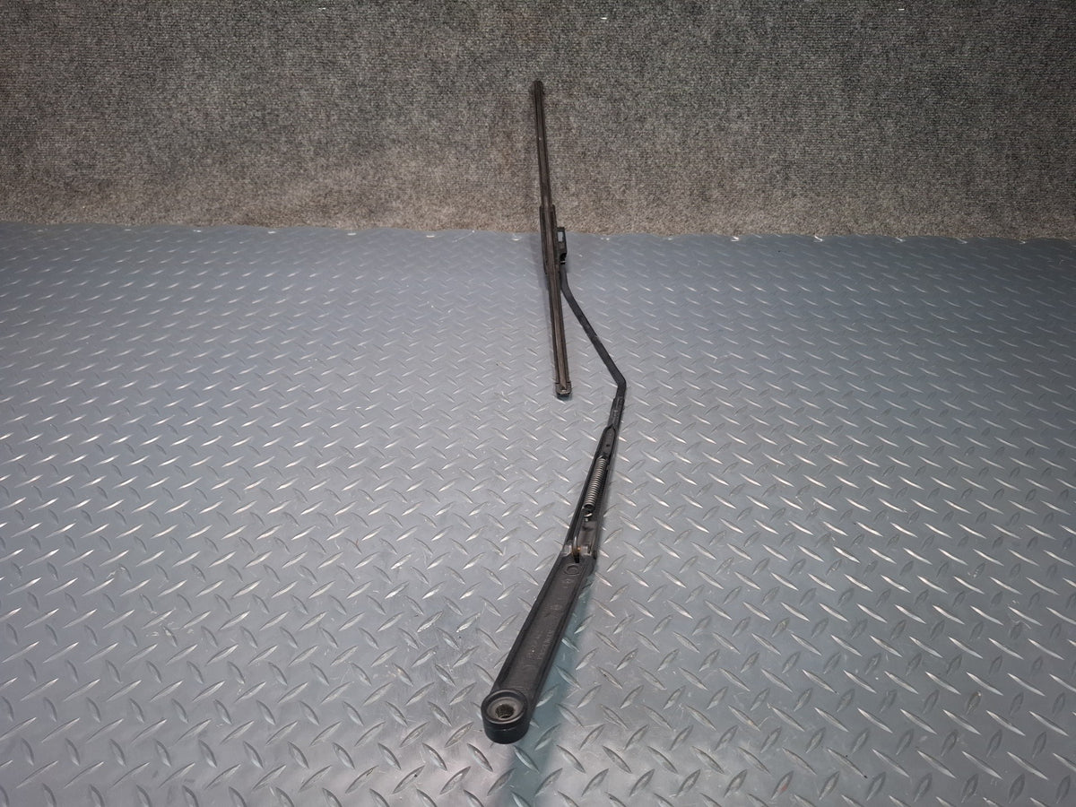 02-05 Ford Thunderbird Set of 2 Front Left & Right Wiper Arm OEM